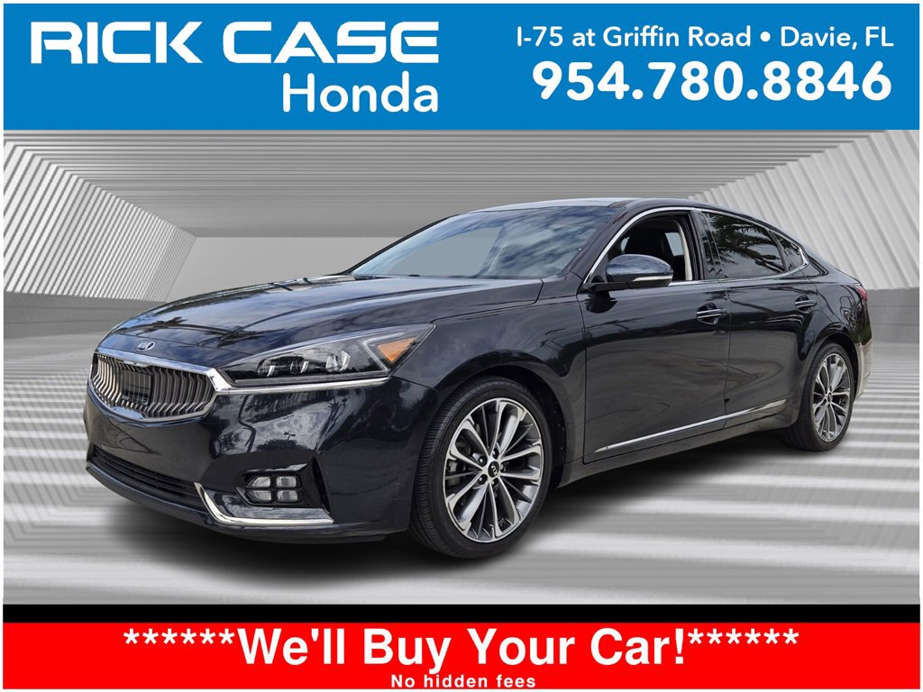 Used 2018 Kia Cadenza Technology