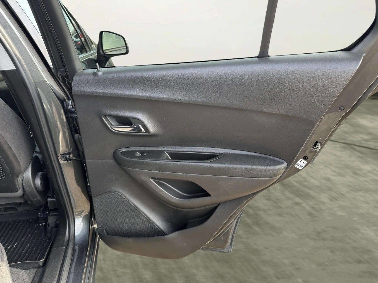 Used 2020 Chevrolet Trax LS w/ Tint and Cruise Package image 15