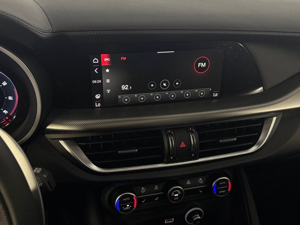 Used 2024 Alfa Romeo Stelvio Veloce image 21