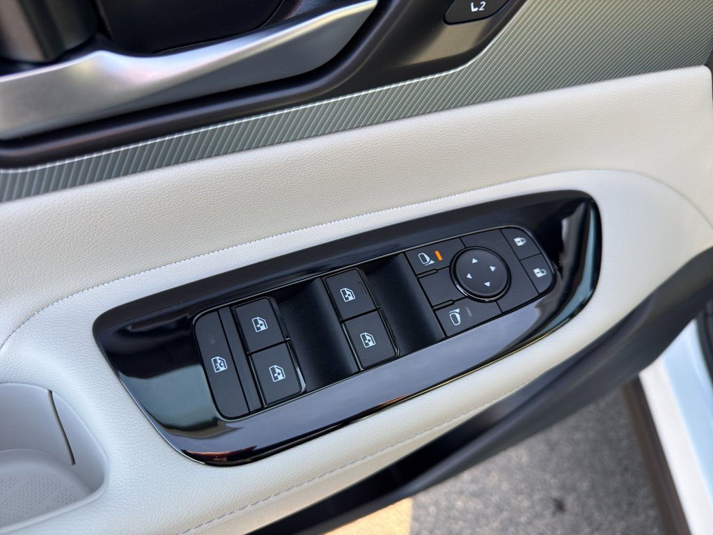 New 2026 Nissan Murano SL image 13