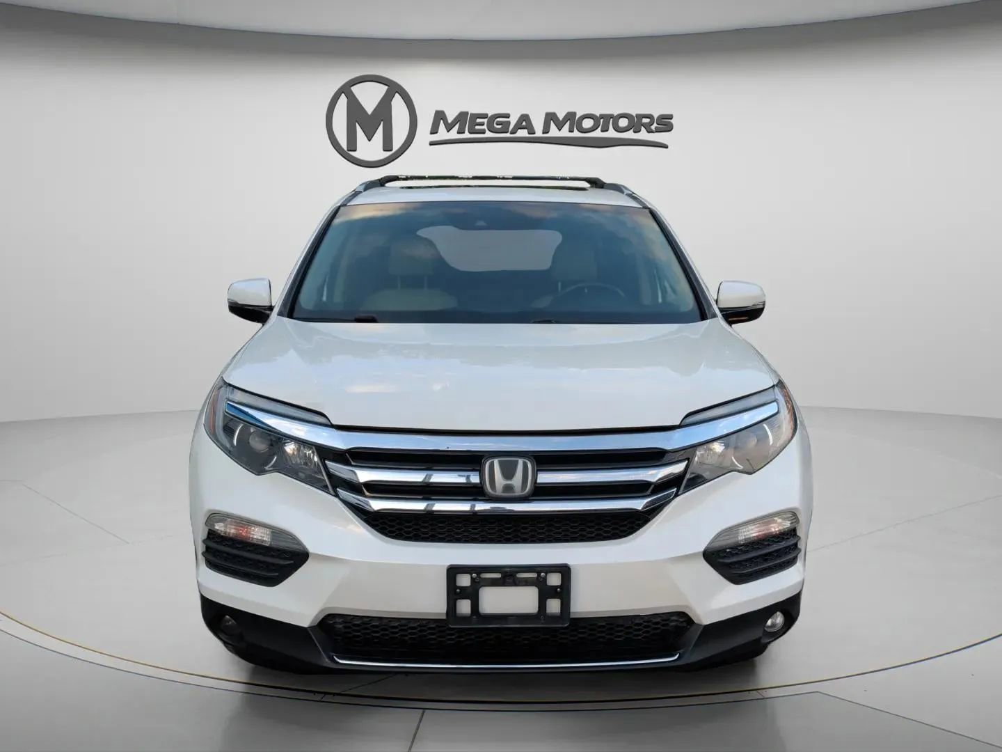Used 2017 Honda Pilot Touring image 12