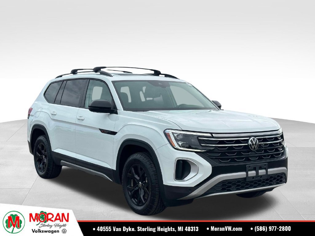 Certified 2025 Volkswagen Atlas Peak Edition SE AWD/4WD image 6