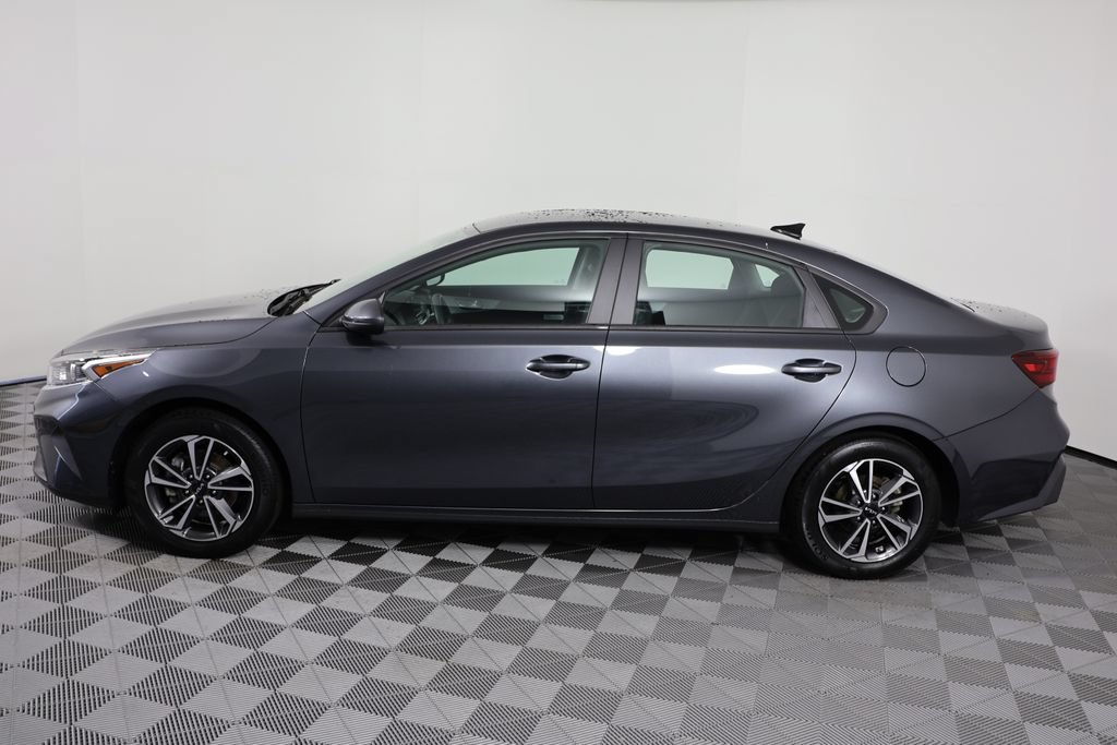 Used 2023 Kia Forte LXS FWD image 5