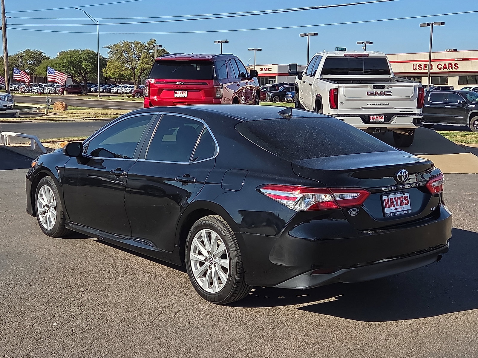Used 2020 Toyota Camry LE image 3