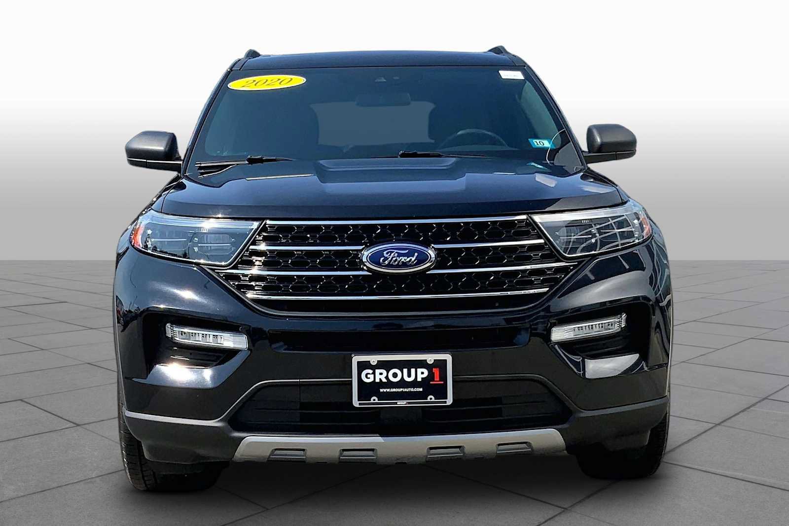 Used 2020 Ford Explorer XLT w/ Equipment Group 202A AWD/4WD image 4