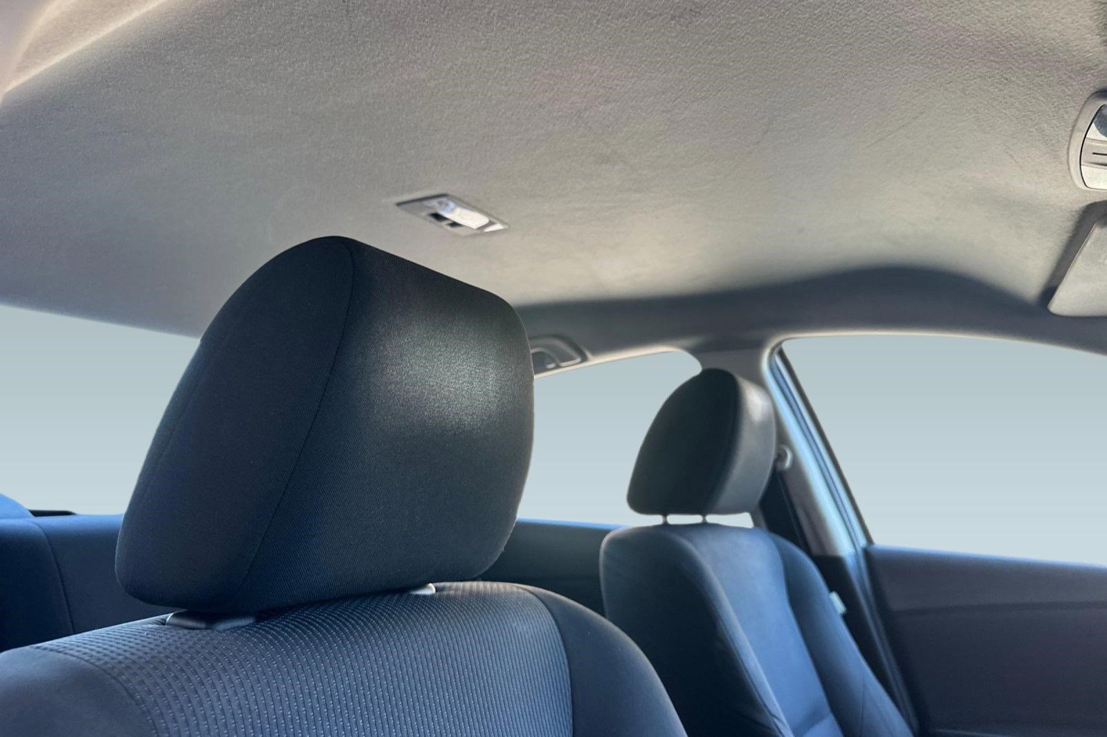 Used 2010 MAZDA MAZDA3 i Sport image 23