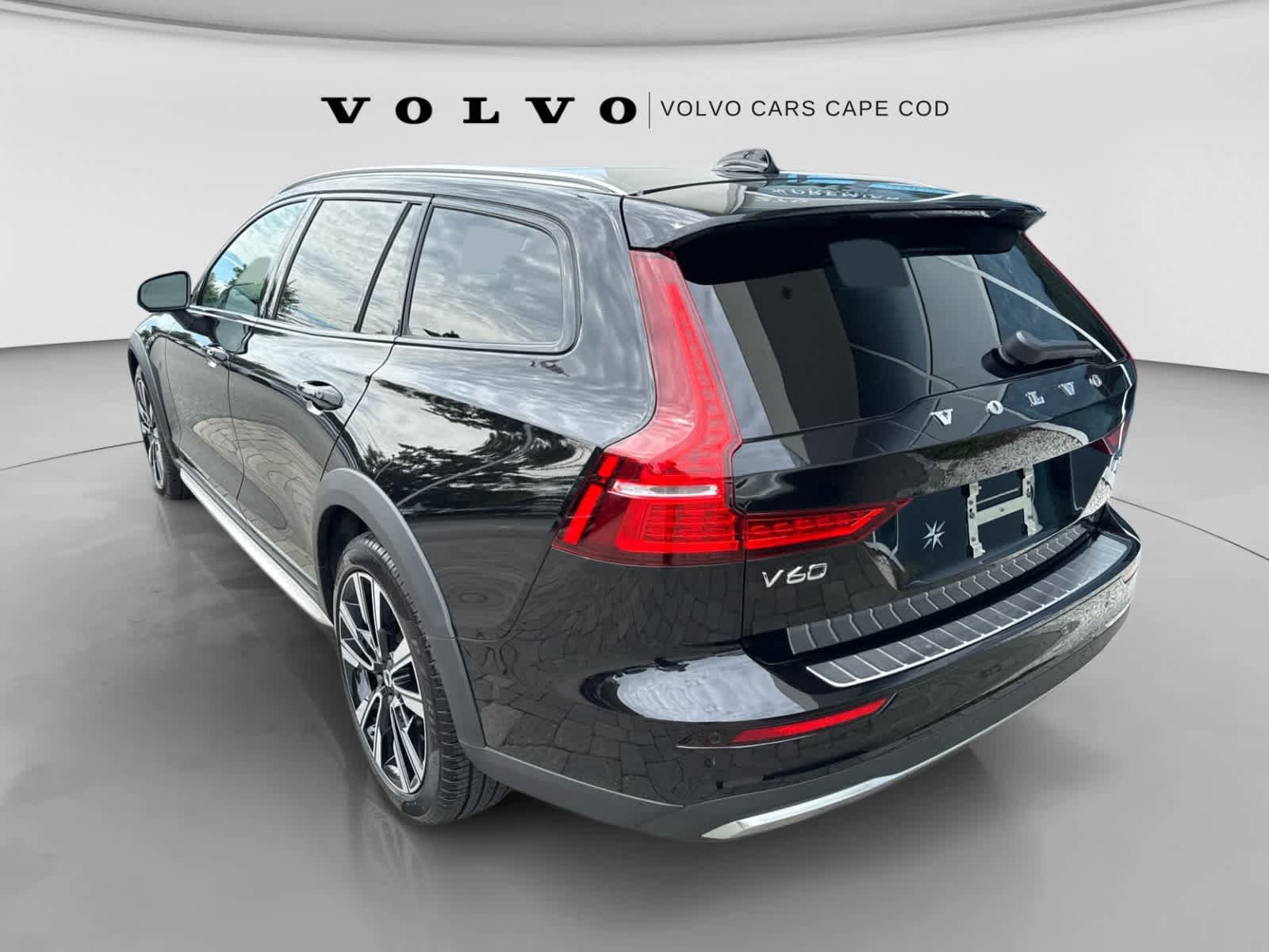 Used 2026 Volvo V60 B5 Cross Country Ultra w/ Protection Package Premier AWD/4WD image 24