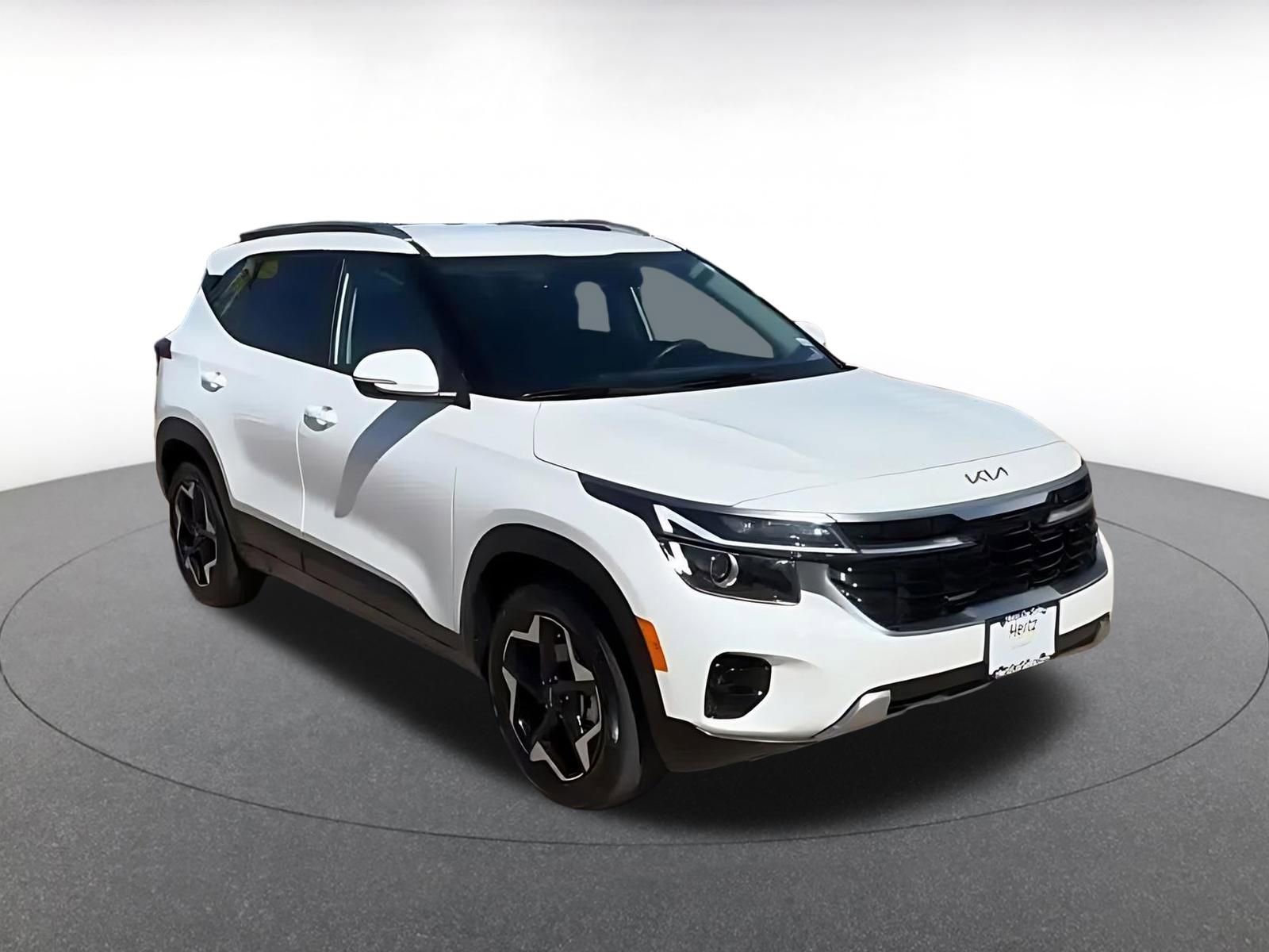 Used 2025 Kia Seltos S image 3