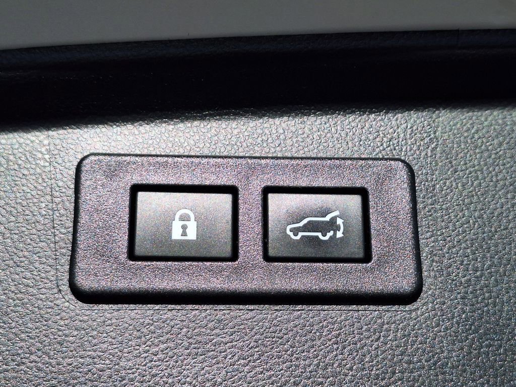 Used 2022 Subaru Outback Premium image 29