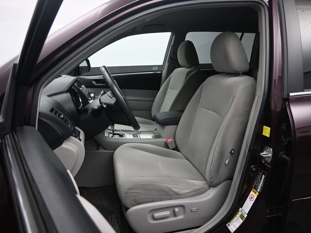 Used 2011 Toyota Highlander 4WD w/ Tech Pkg image 23