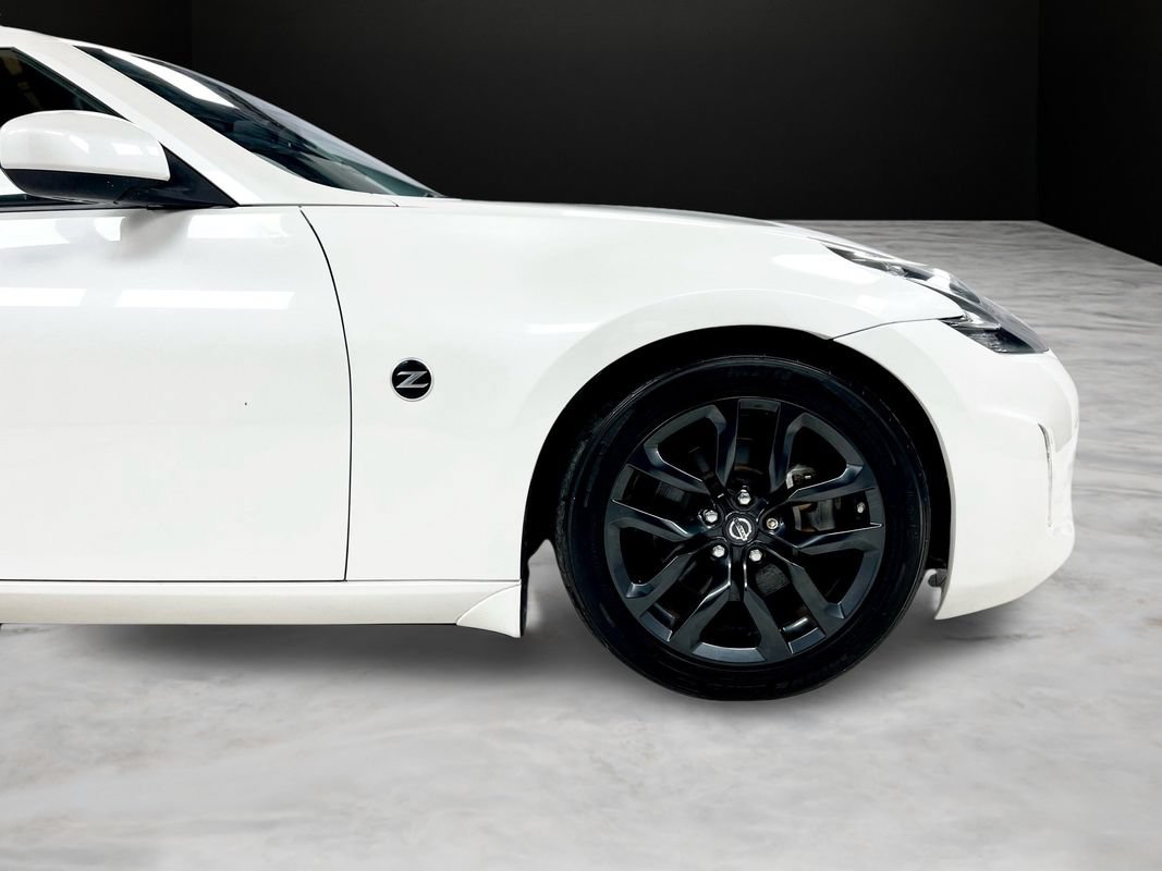 Used 2020 Nissan 370Z Coupe RWD image 13