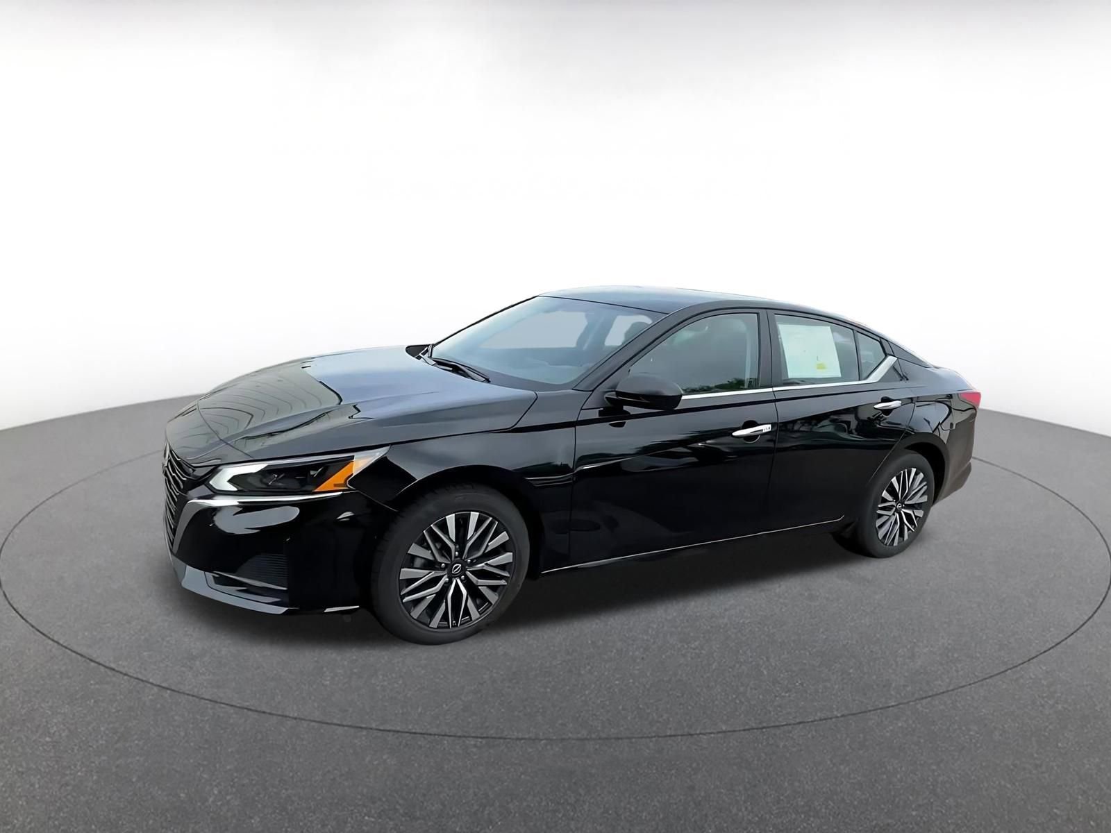 Used 2025 Nissan Altima 2.5 SV image 8