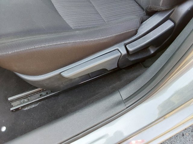 Used 2024 Nissan Sentra SV FWD image 17