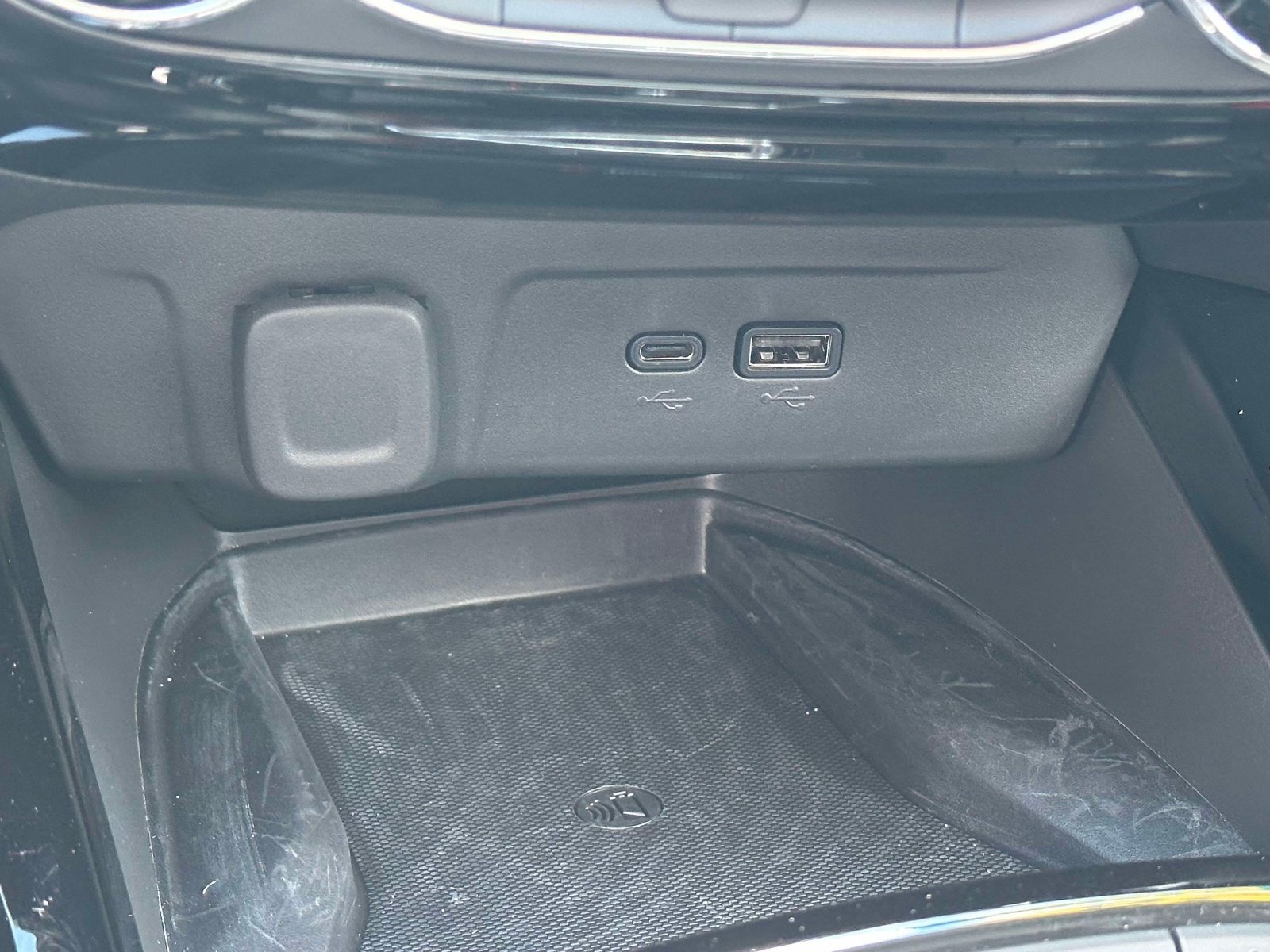 Used 2026 Chevrolet Trax LT w/ Sunroof Package FWD image 30