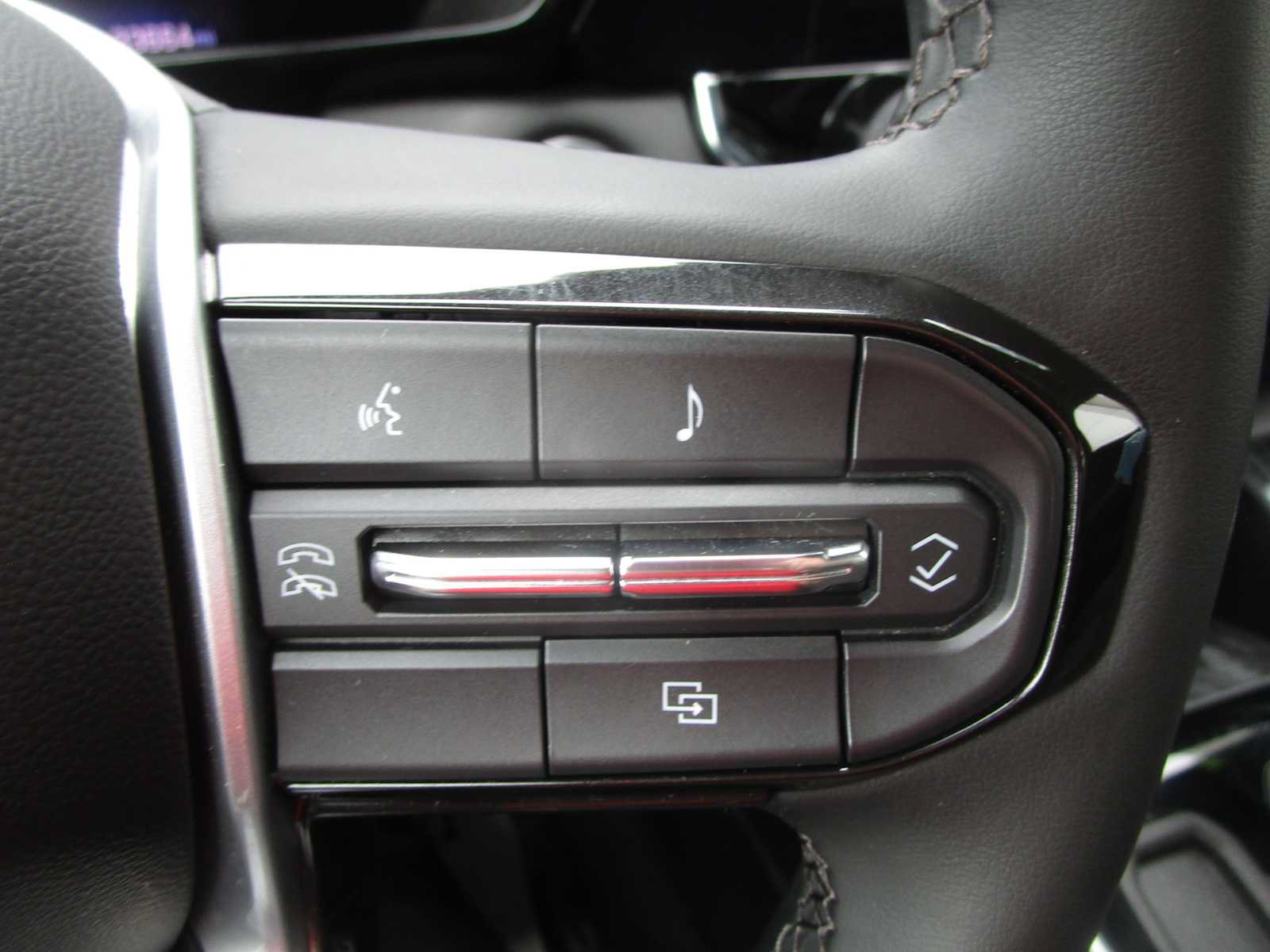 Used 2023 Chevrolet Colorado LT w/ LT Convenience Package II RWD image 29