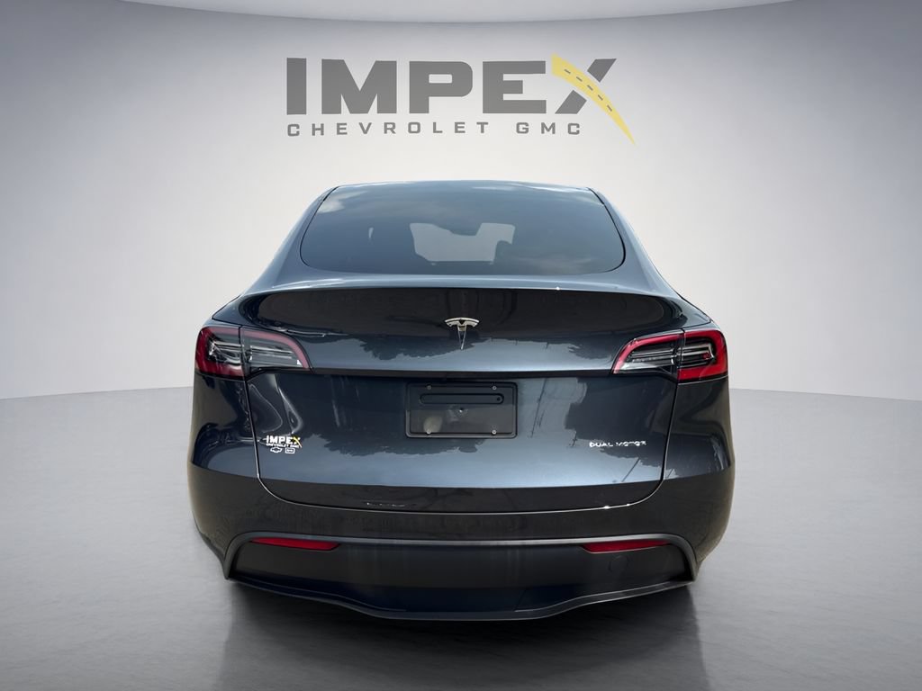 Used 2024 Tesla Model Y Long Range AWD/4WD image 4