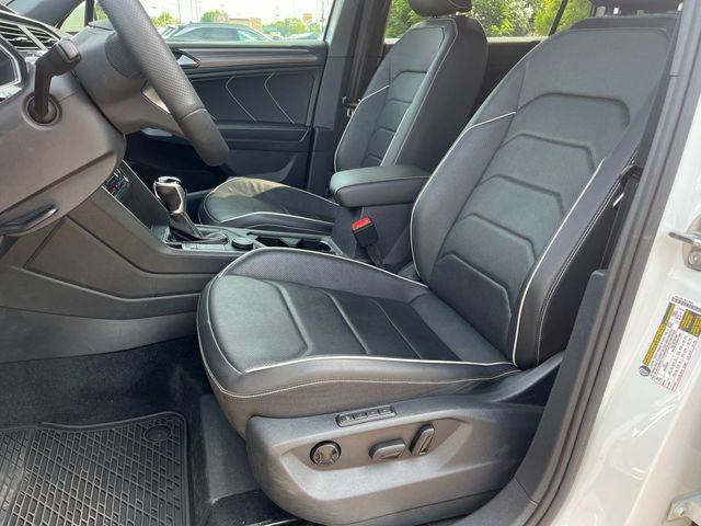Used 2022 Volkswagen Tiguan SEL R-Line image 22