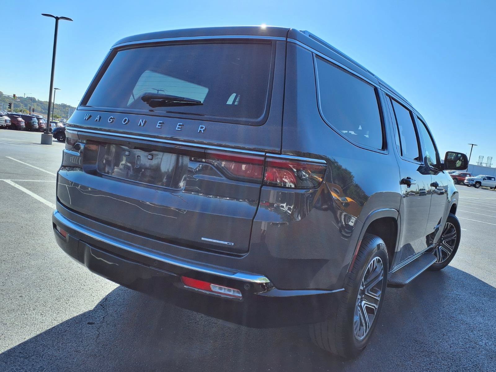 Used 2024 Jeep Wagoneer Series II AWD/4WD image 31