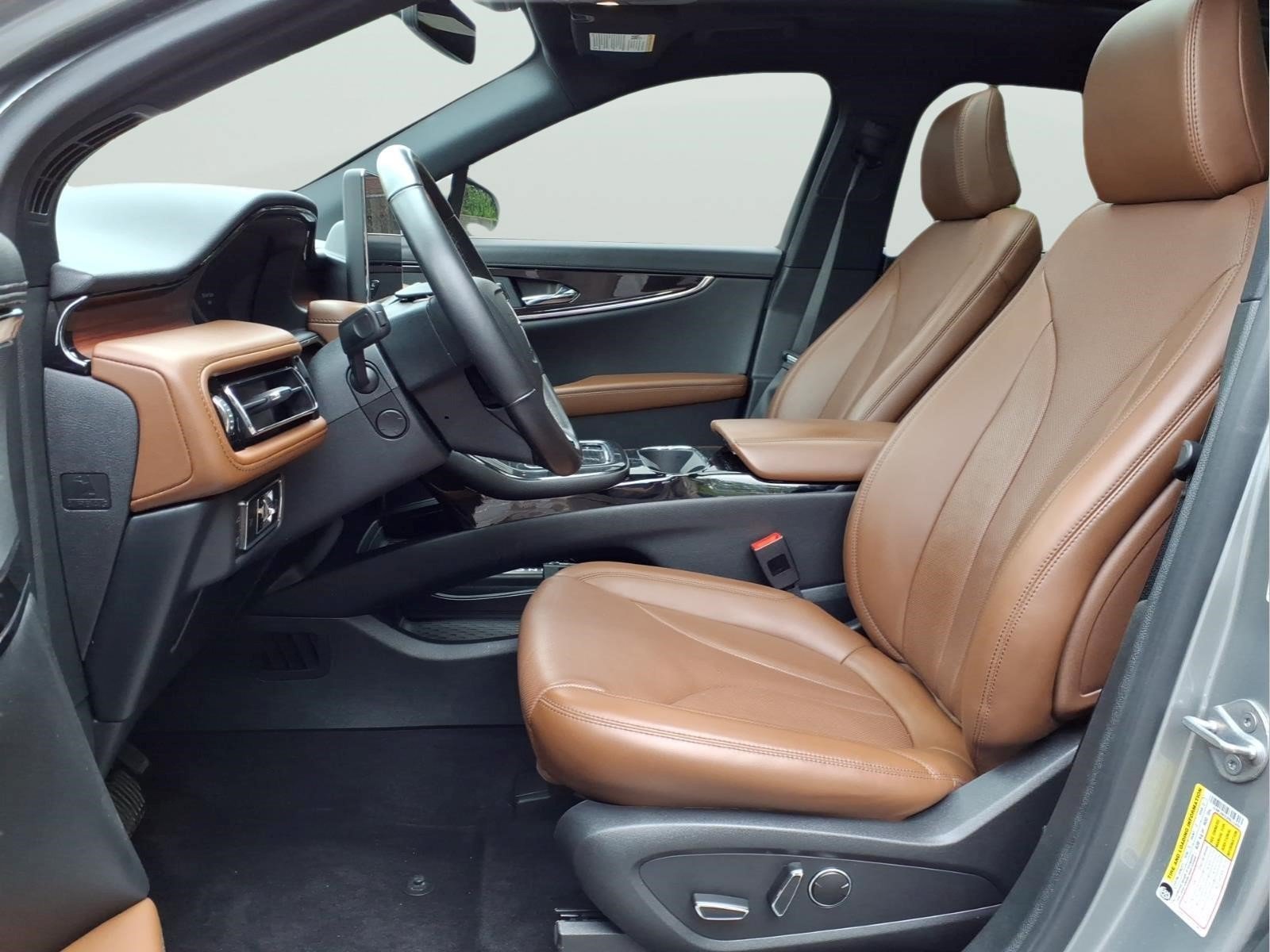 Used 2023 Lincoln Nautilus Reserve AWD/4WD image 16