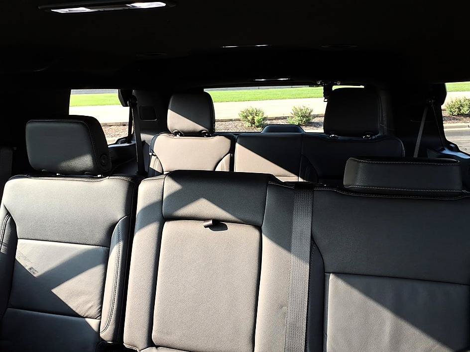 Used 2025 Chevrolet Tahoe LT AWD/4WD image 21