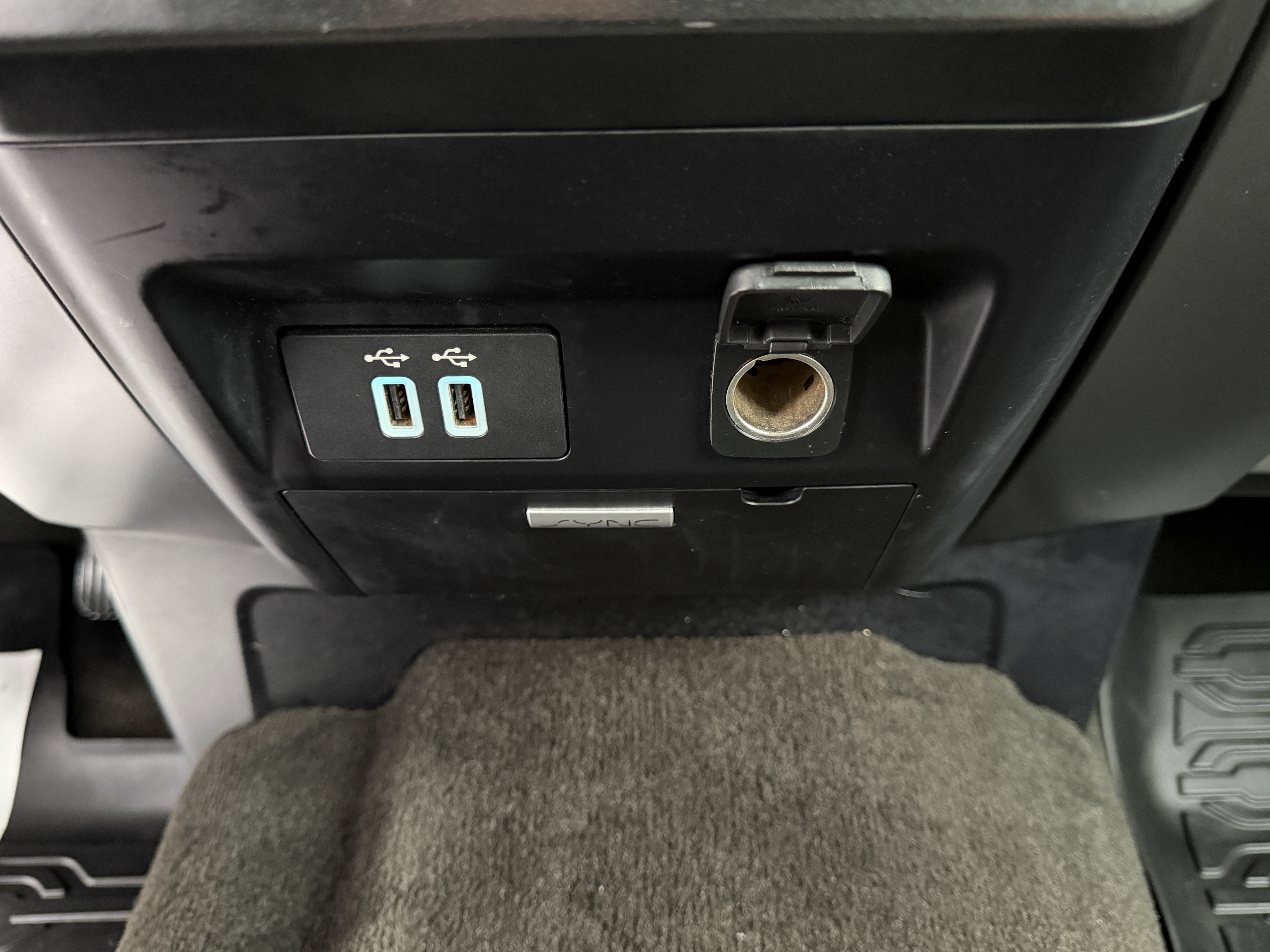Used 2017 Ford F550 2WD Crew Cab Super Duty image 15