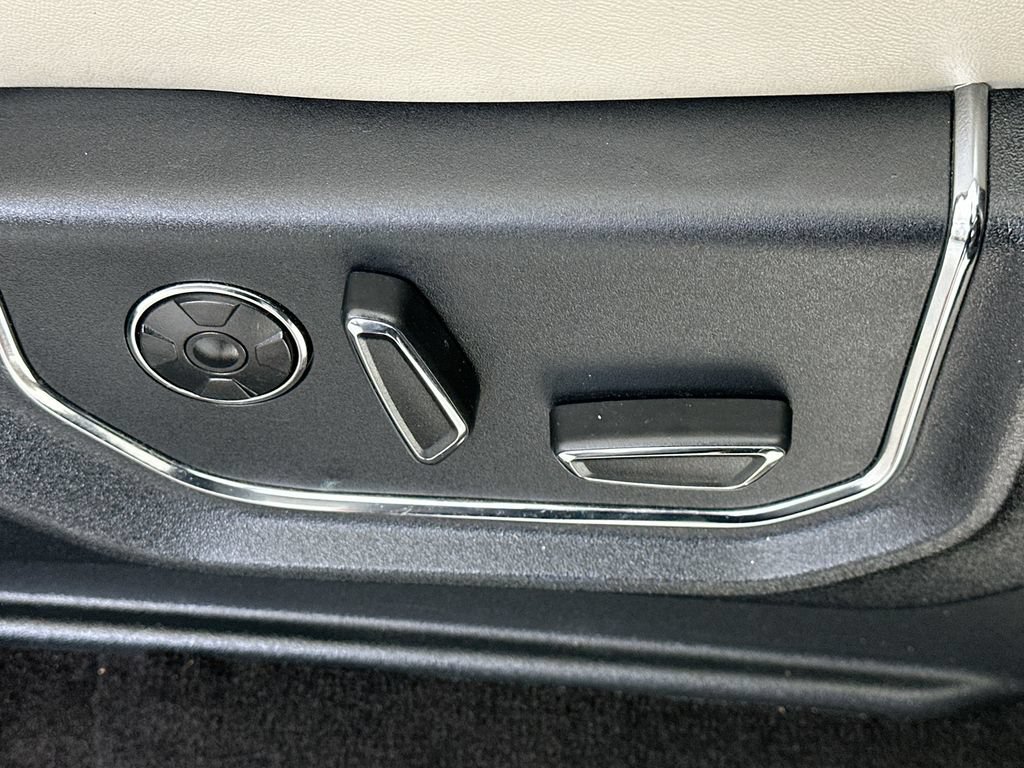 Used 2019 Ford Expedition Platinum AWD/4WD image 24