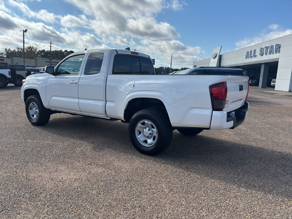 Used 2021 Toyota Tacoma SR image 3