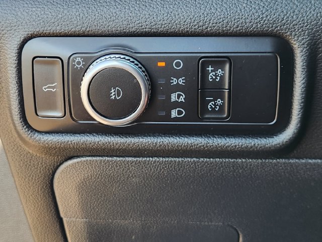 Used 2023 Ford Explorer XLT RWD image 21