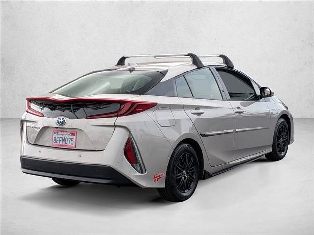 Used 2017 Toyota Prius Prime Advanced w/ Preferred Accessory Package FWD image 7