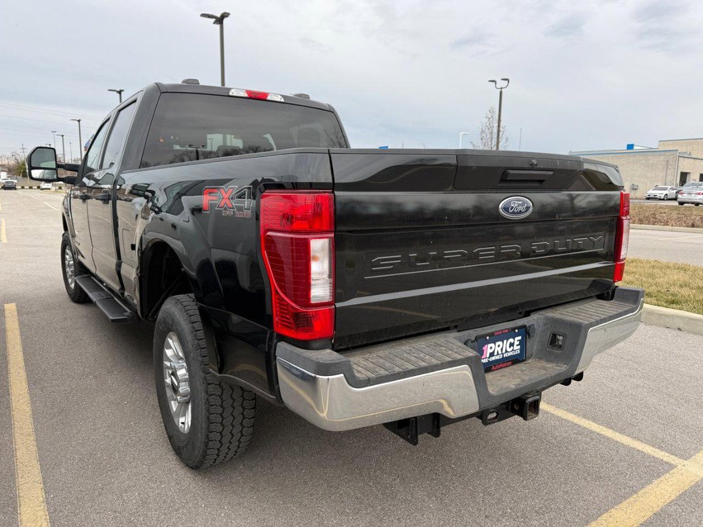 Used 2021 Ford F250 XLT w/ FX4 Off-Road Package image 14