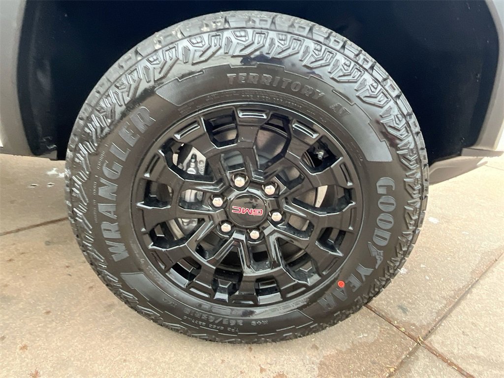 New 2026 GMC Canyon Elevation w/ Convenience Package image 9