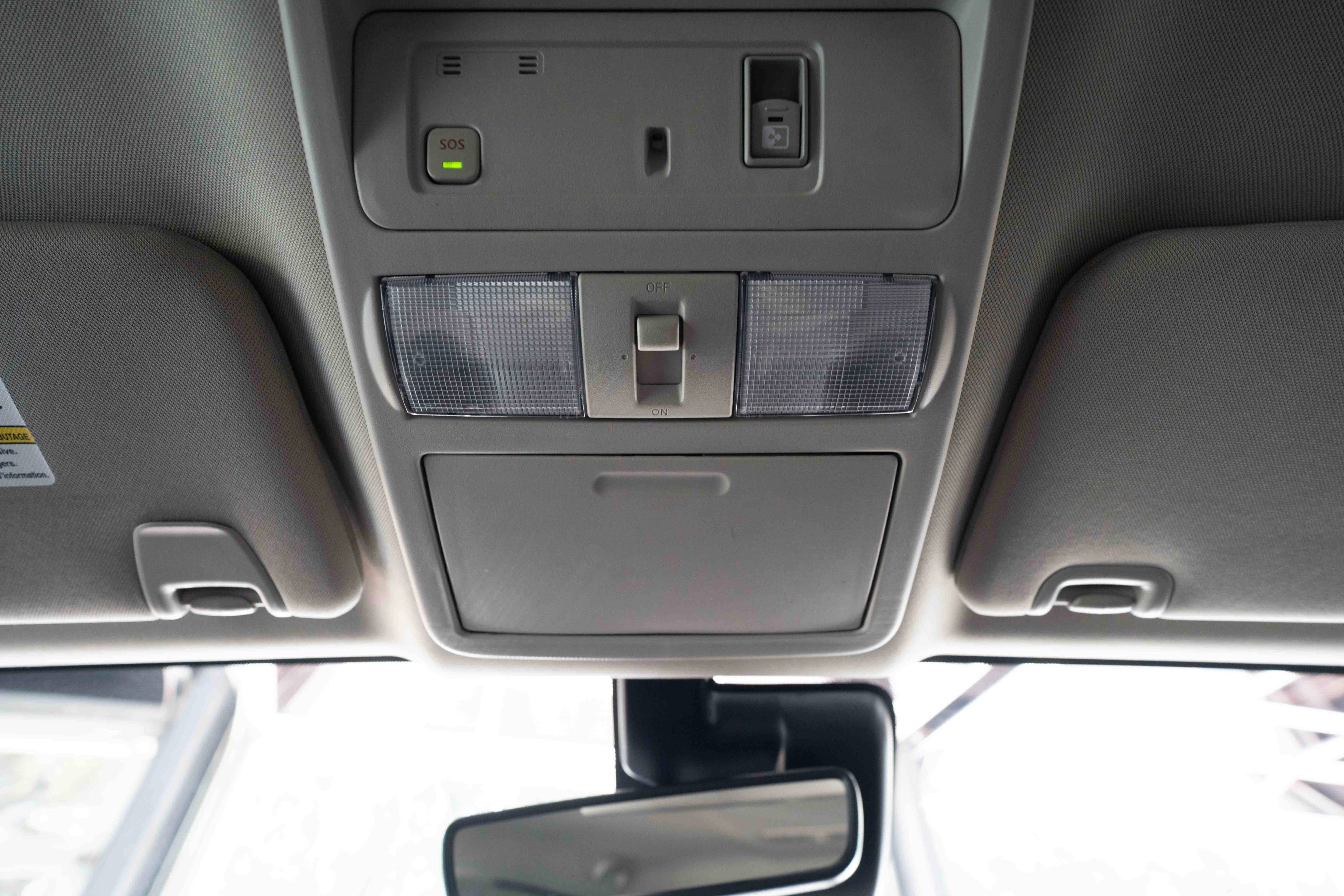 Used 2024 Nissan Titan SV w/ SV Convenience Package AWD/4WD image 18