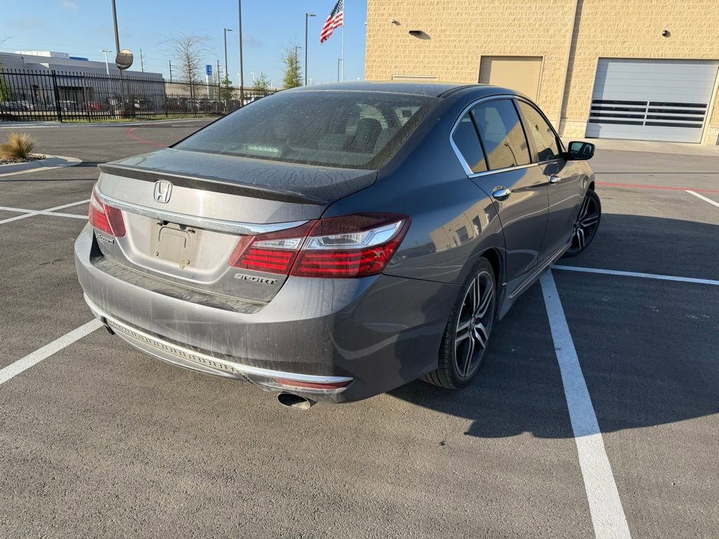 Used 2017 Honda Accord Sport image 4