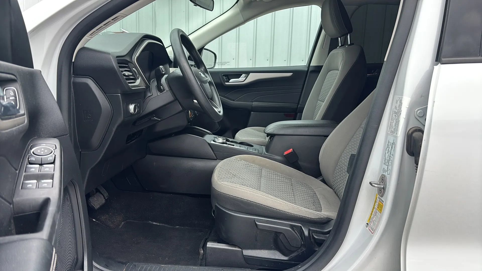 Used 2021 Ford Escape SE FWD image 17