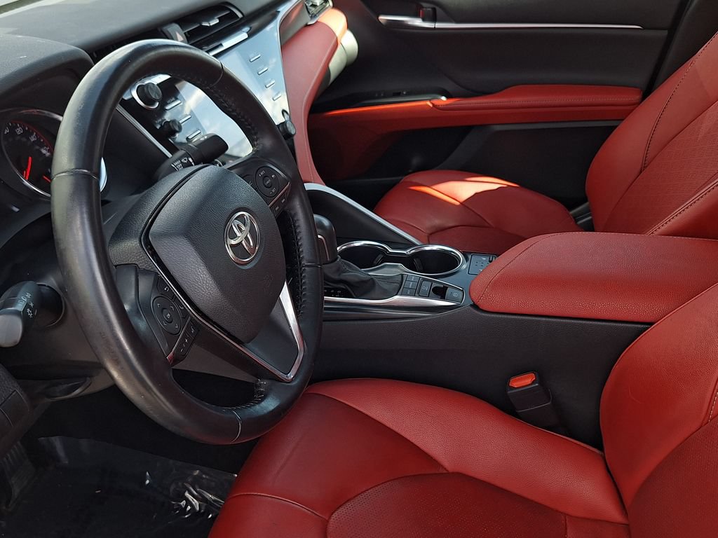 Used 2020 Toyota Camry XSE FWD image 10