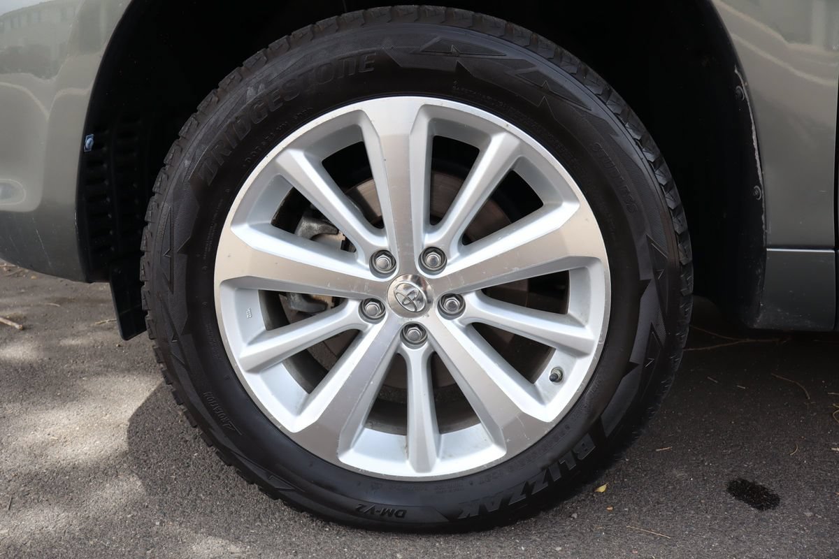 Used 2010 Toyota Highlander 4WD Hybrid image 43