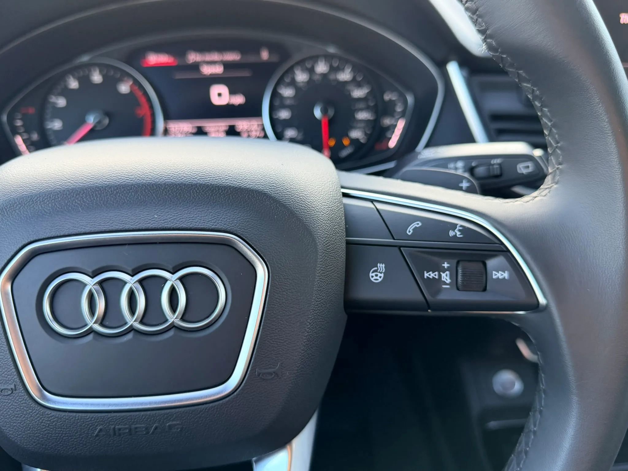 Used 2024 Audi Q5 2.0T Premium w/ Convenience Package image 16