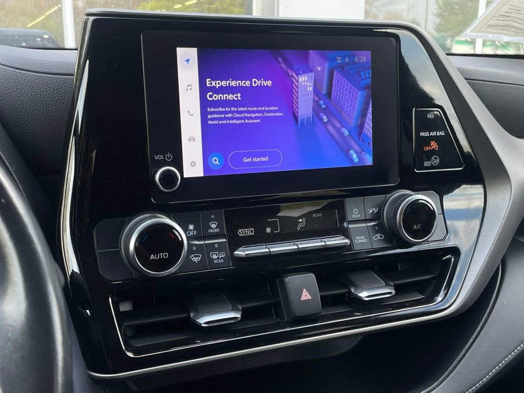 Used 2023 Toyota Highlander LE image 17