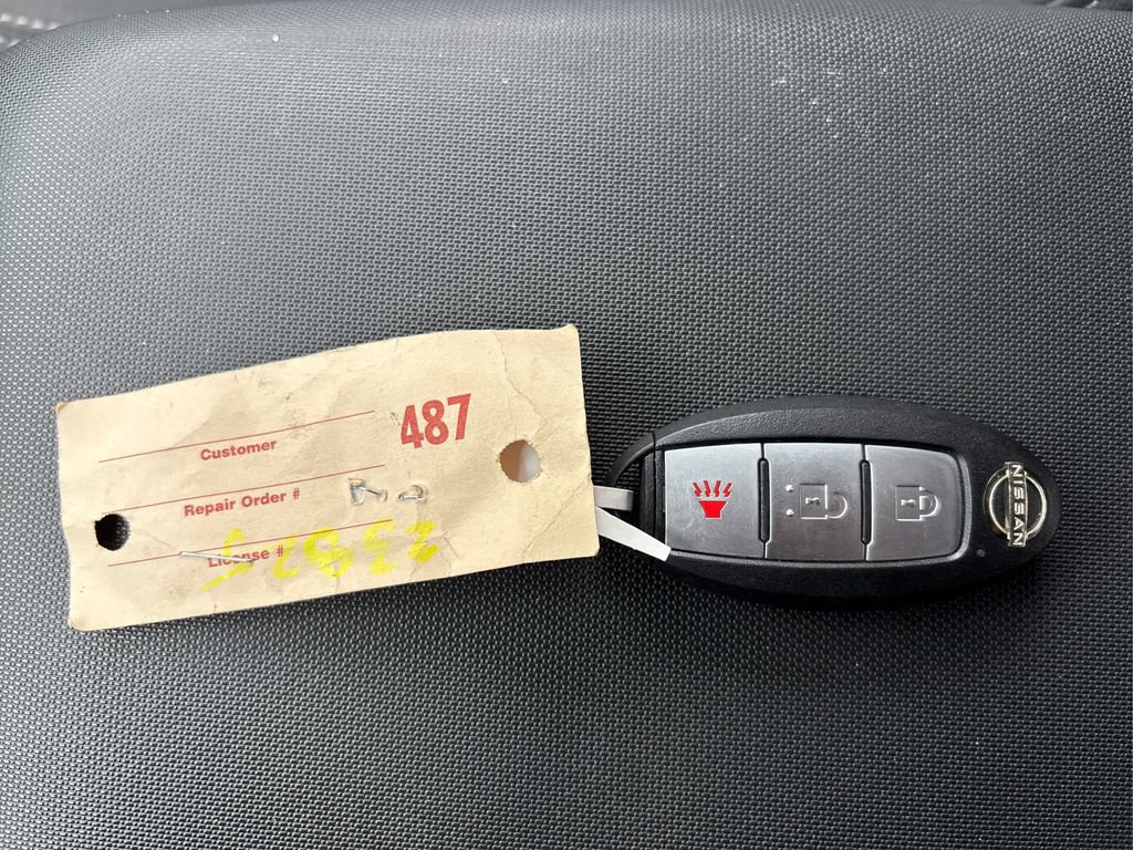 Used 2022 Nissan Frontier SV image 36