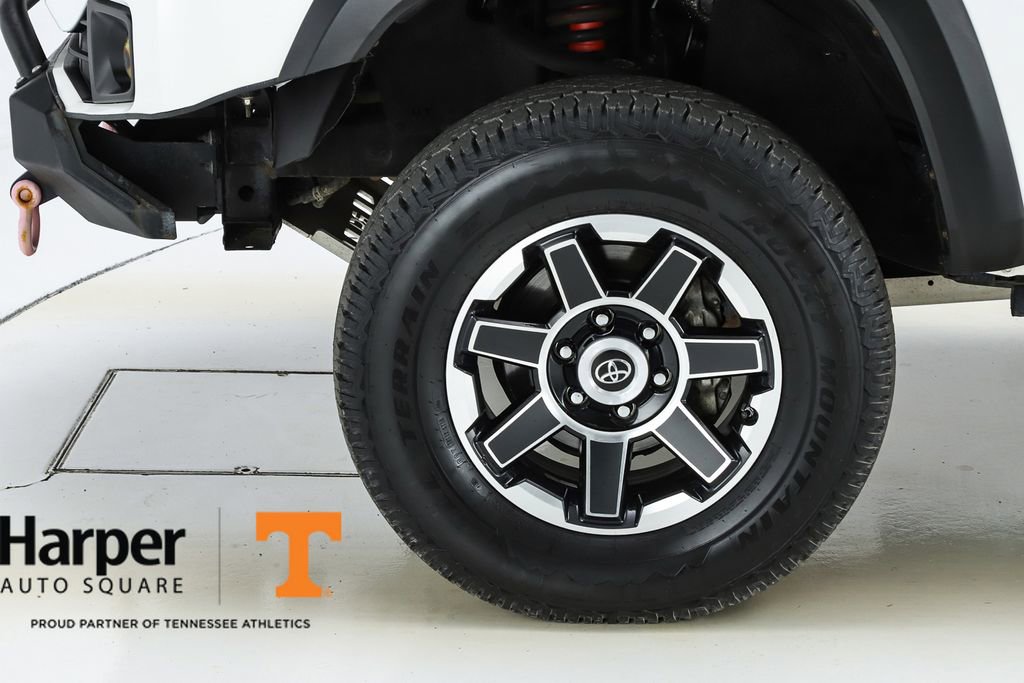 Used 2018 Toyota Tacoma TRD Off-Road image 42