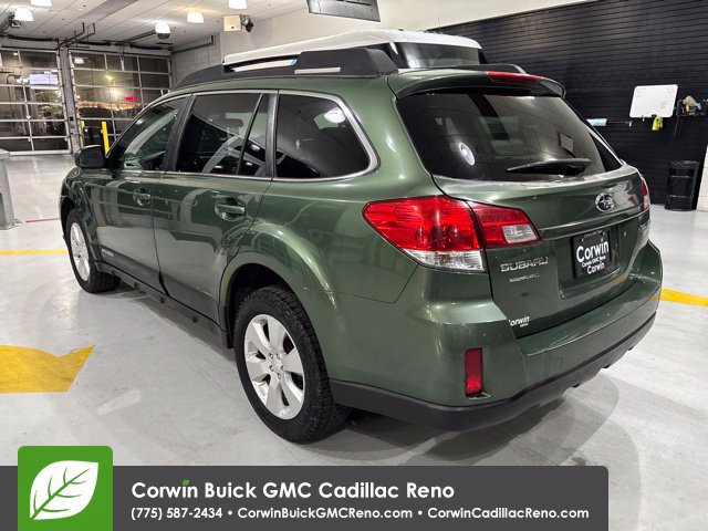 Used 2010 Subaru Outback 2.5i Premium AWD/4WD image 4