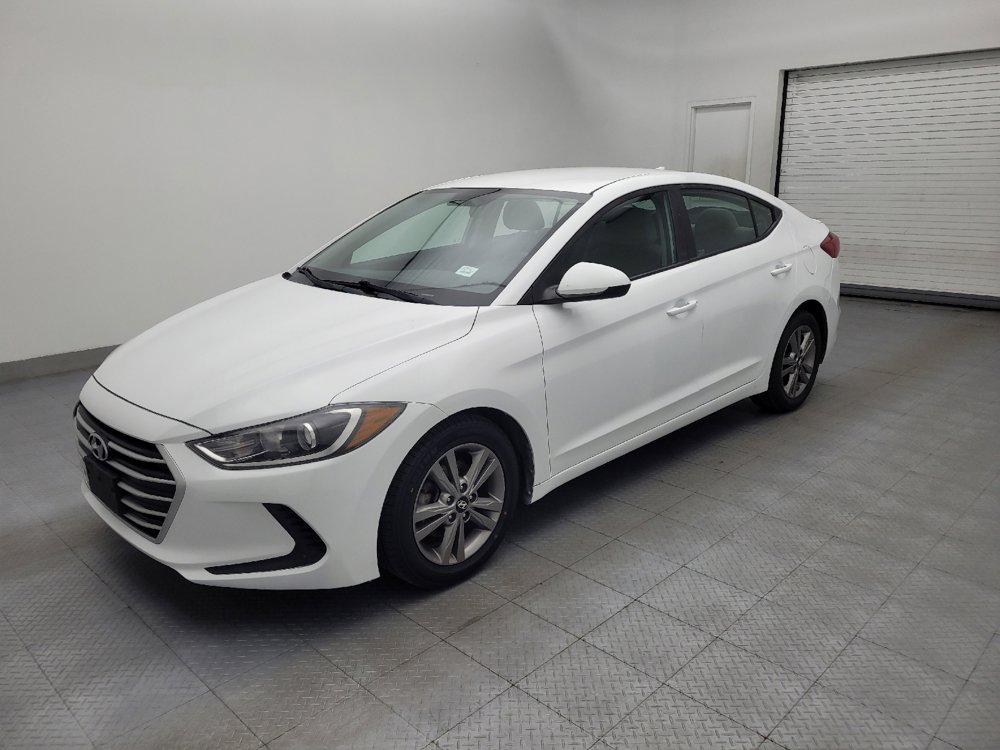 Used 2017 Hyundai Elantra SE FWD image 2