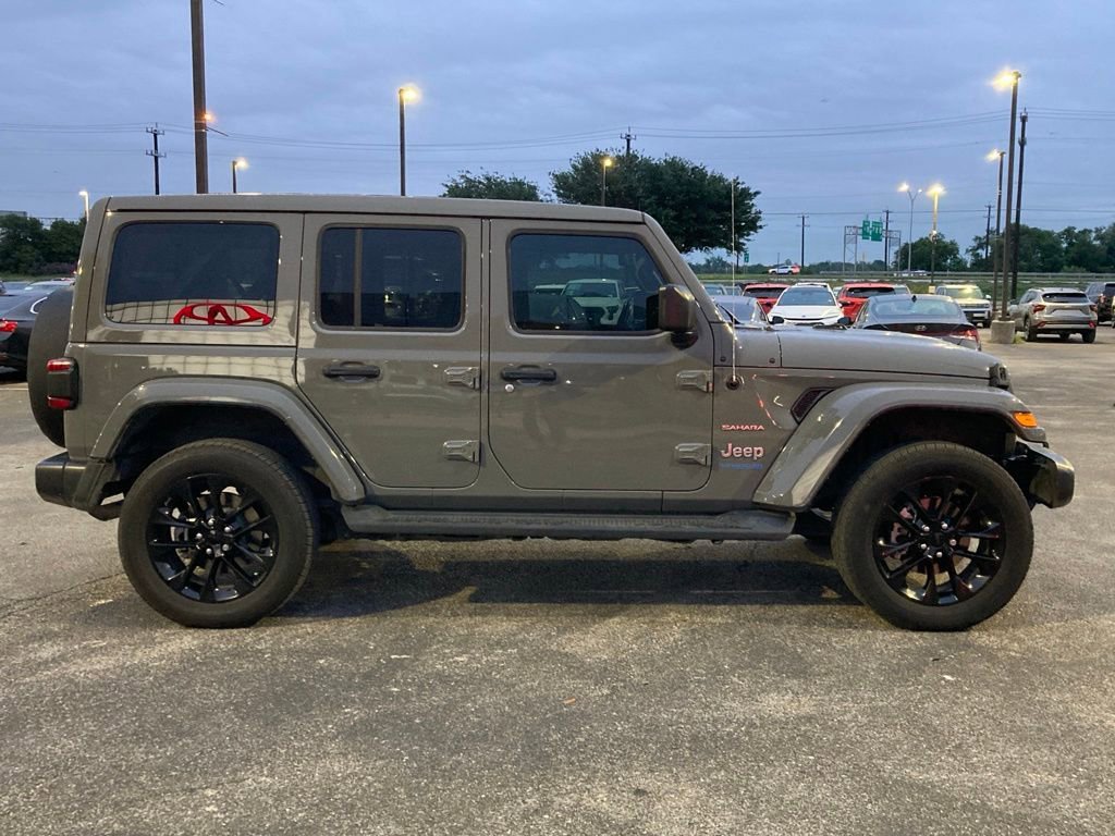Used 2021 Jeep Wrangler Unlimited Sahara w/ Cold Weather Group AWD/4WD image 4