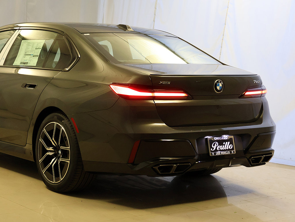 New 2026 BMW 760i xDrive w/ Executive Package AWD/4WD image 8