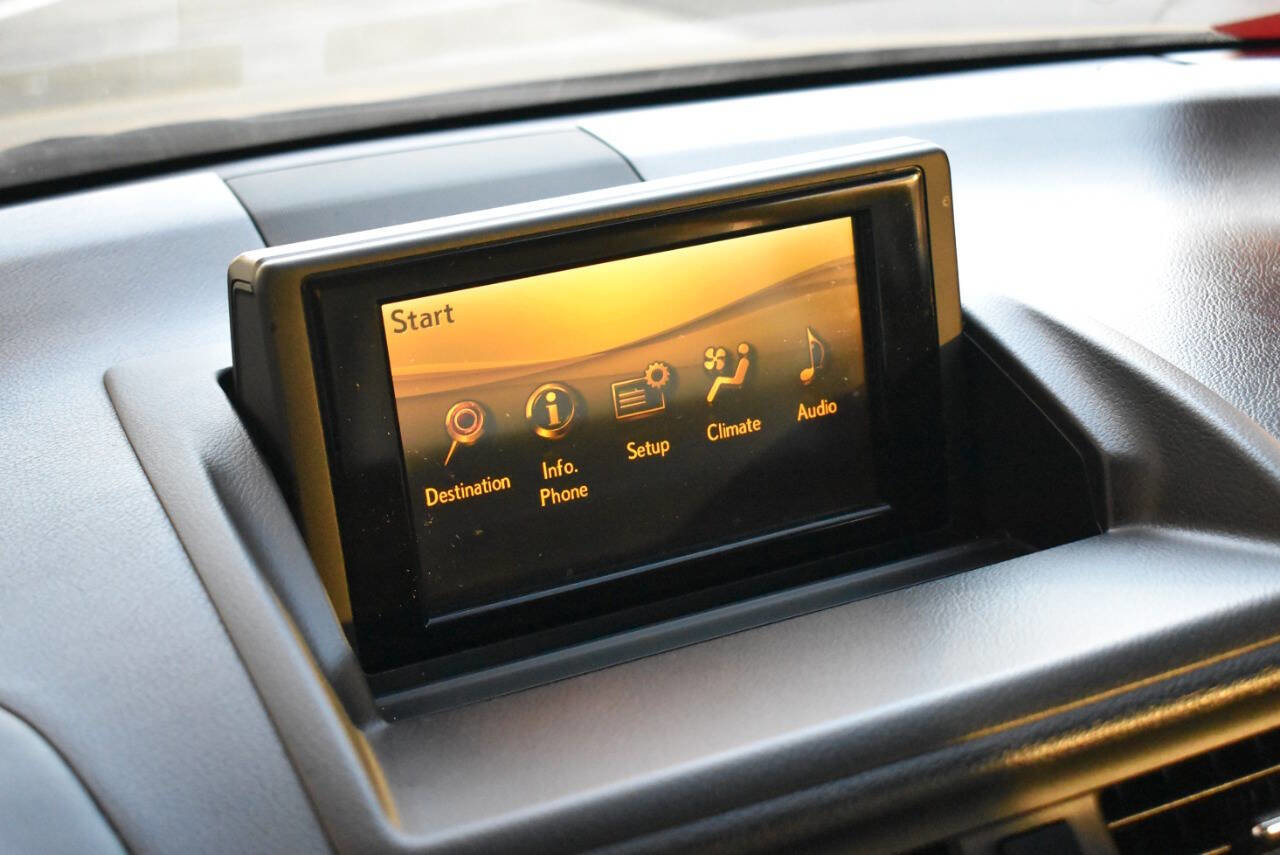 Used 2012 Lexus CT 200h Premium image 24