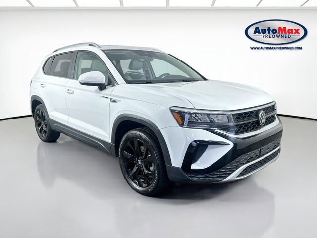 Used 2023 Volkswagen Taos SE image 1