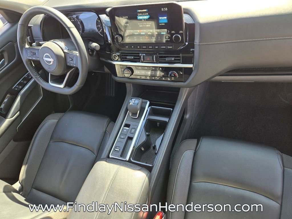 Used 2024 Nissan Pathfinder SL FWD image 17