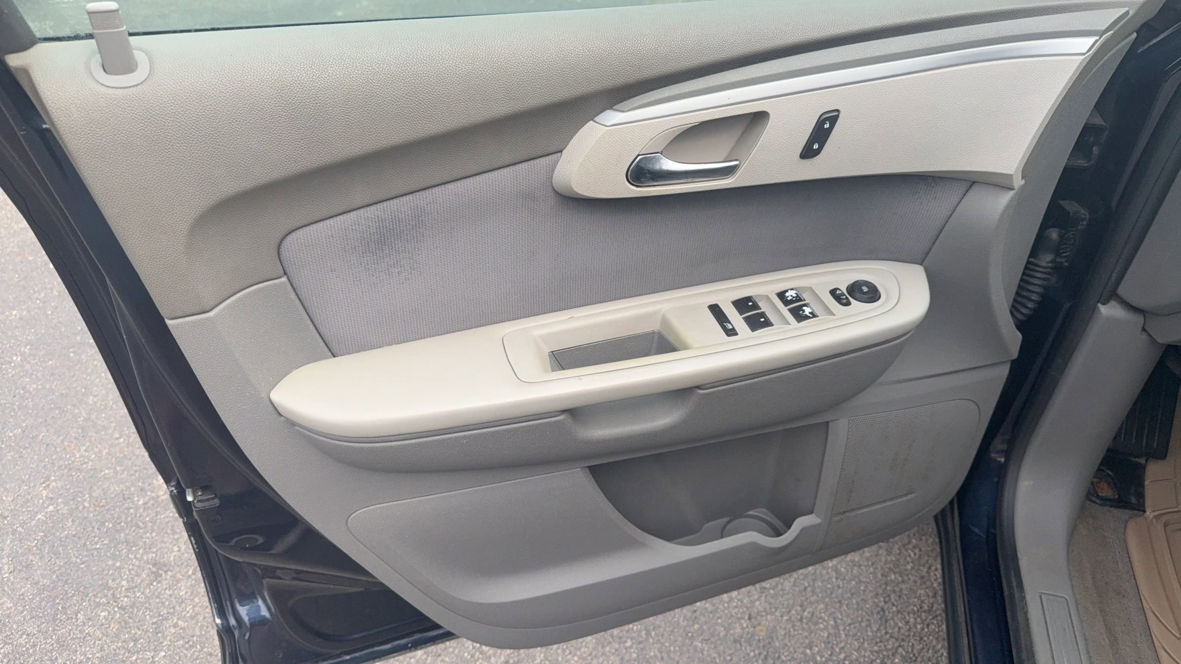 Used 2012 Chevrolet Traverse LS image 10