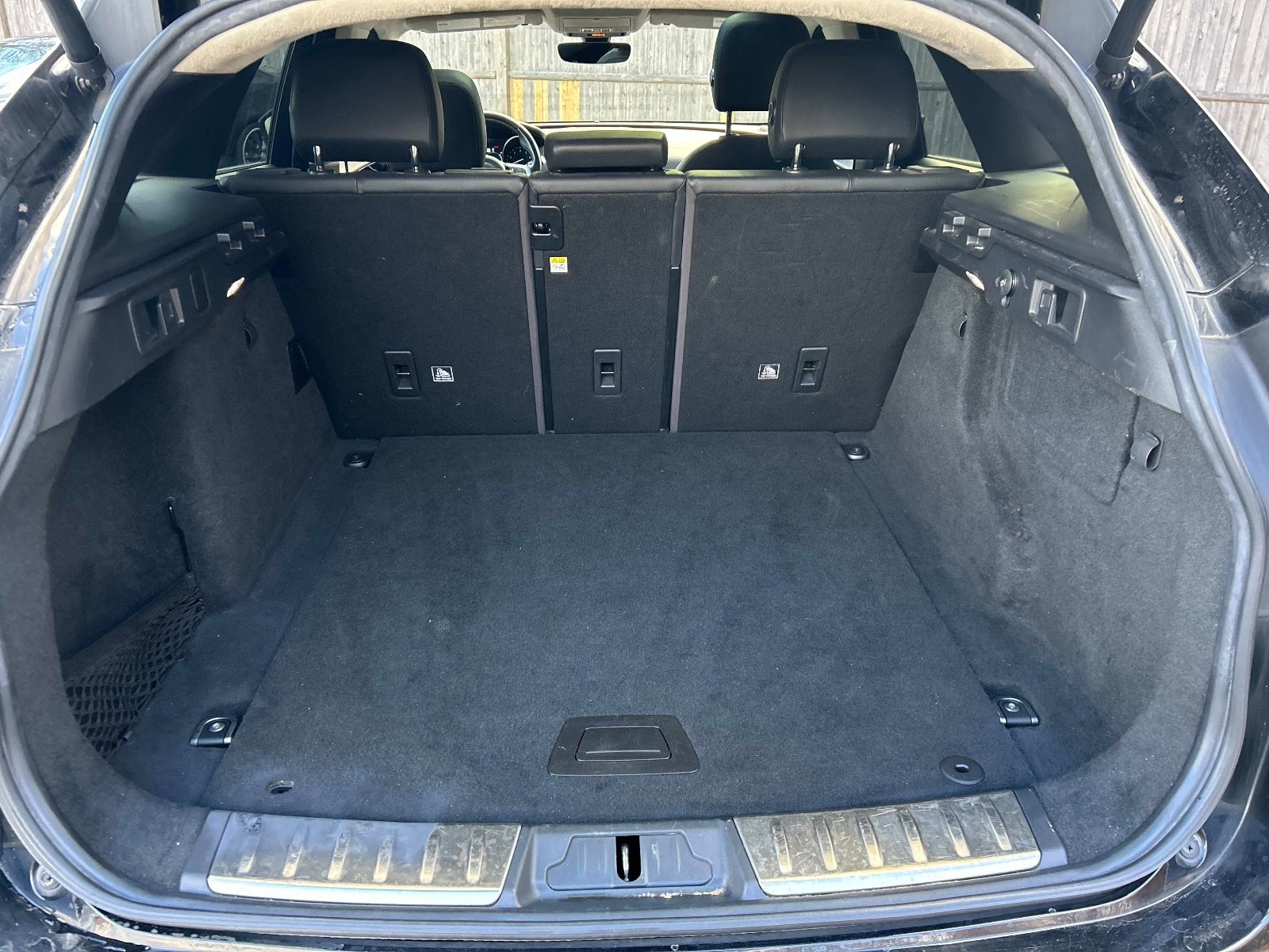 Used 2020 Jaguar F-PACE Prestige image 11