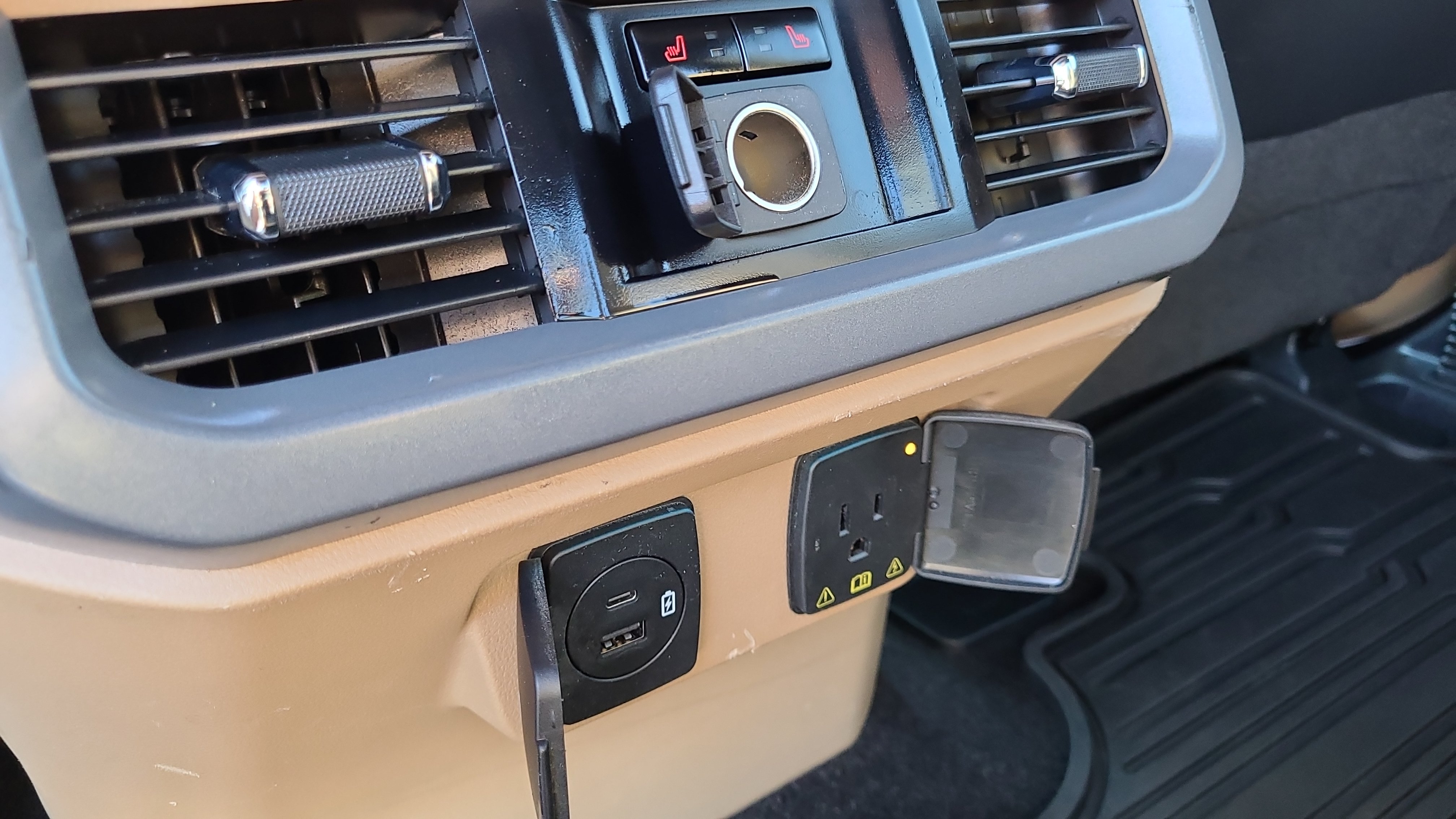Used 2023 Ford F150 Lariat w/ Equipment Group 502A High AWD/4WD image 16